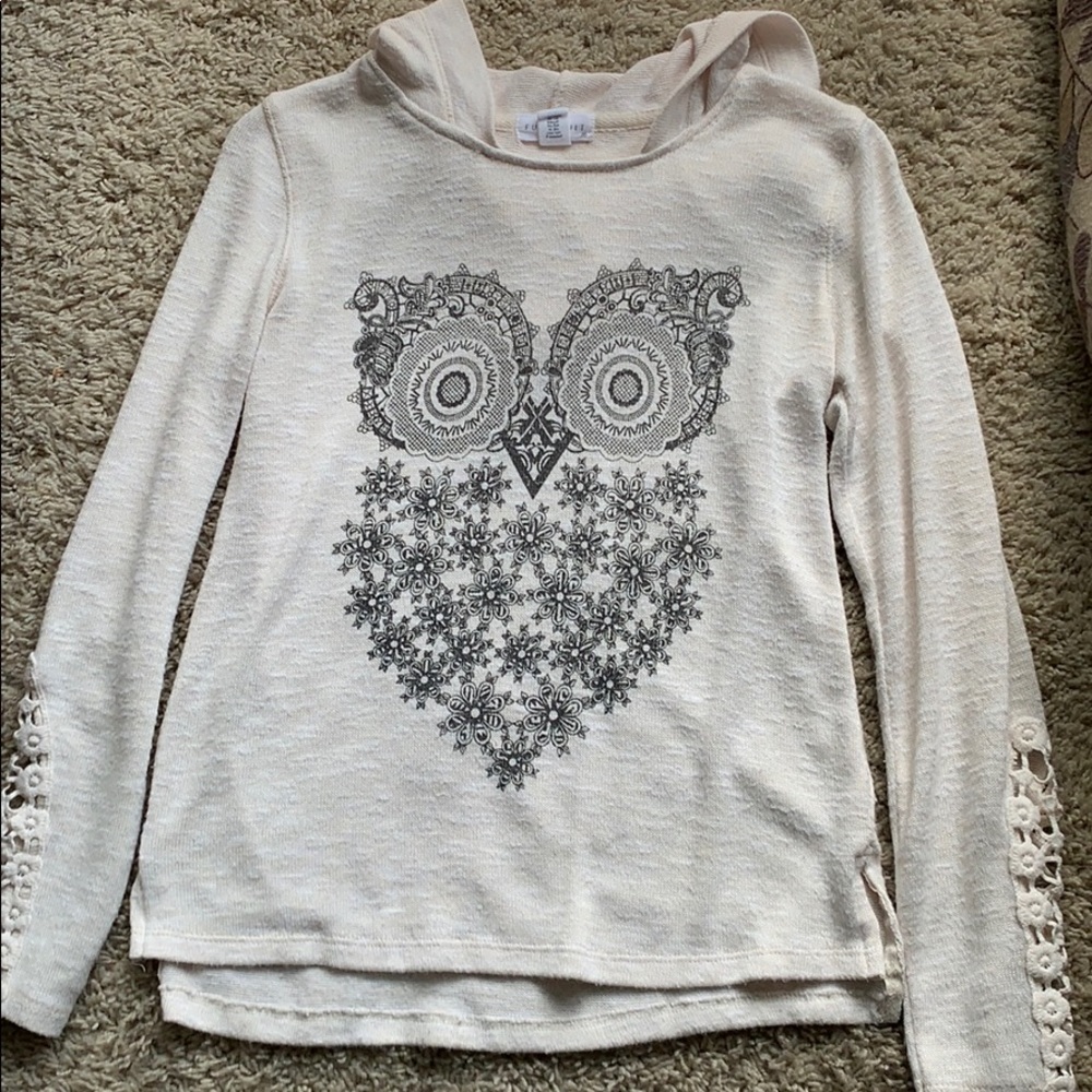 Long Sleeve Shirt with Owl Design and Lacing